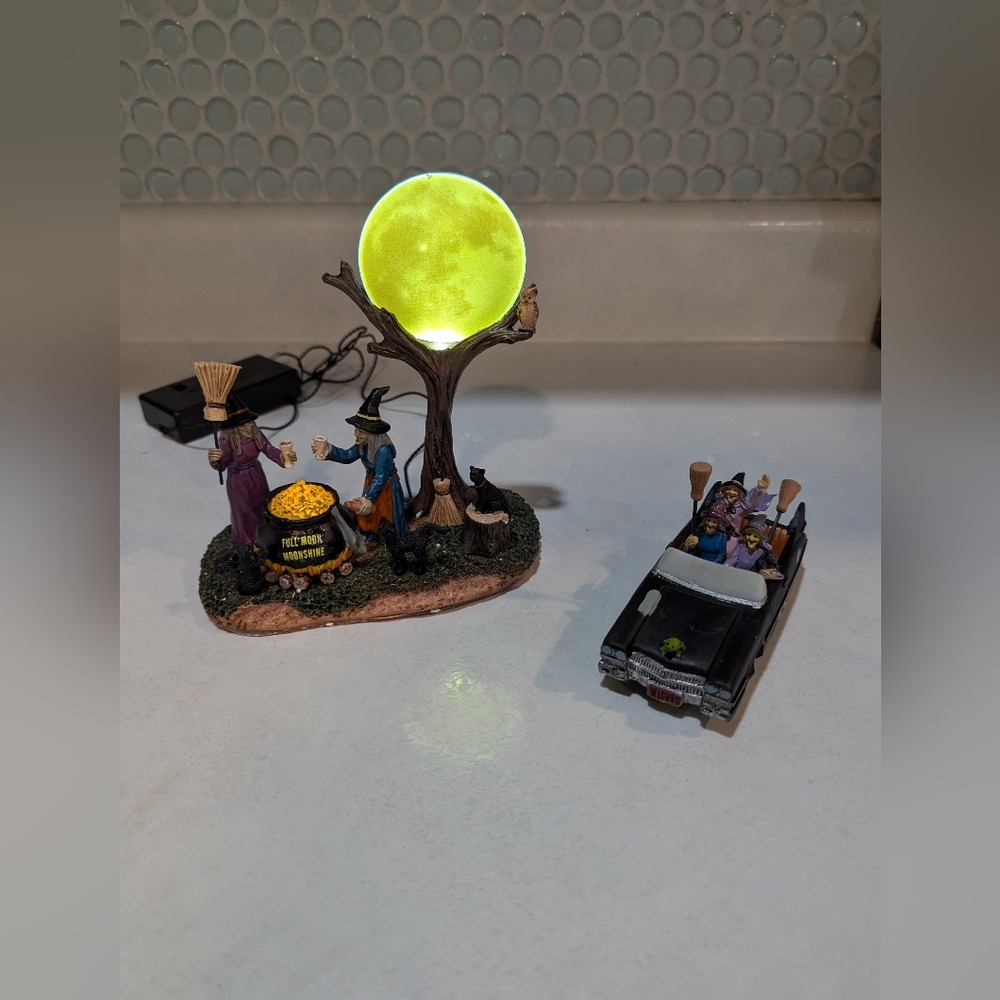 Lemax Spooky Town Full Moon Moonshine & car of witches